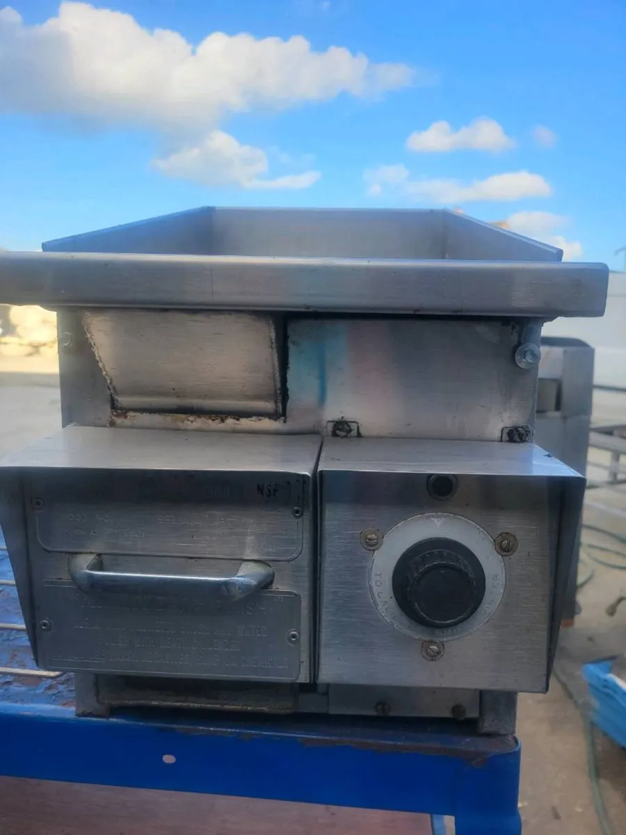 Griddle Electric Commercial MIRACLEAN - Image 3