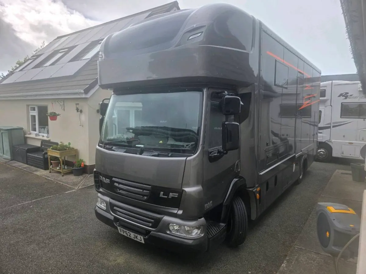 2013 Daf Race truck Motorhome - Image 2