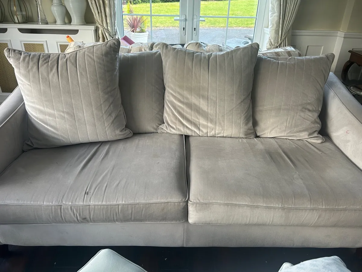 4 seater sofa - Image 1