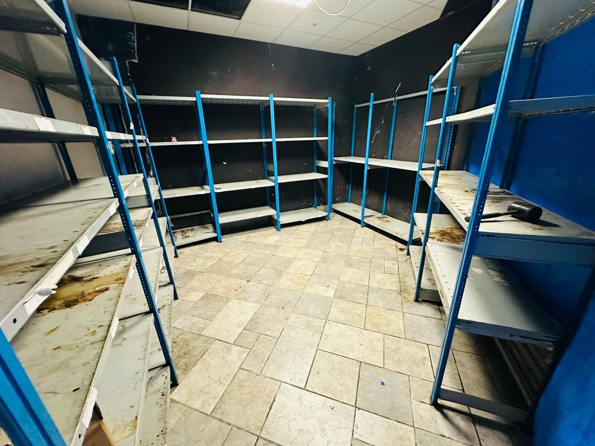 10 BAYS SHELVING RACKING HEAVY DUTY JOB LOT - Image 4