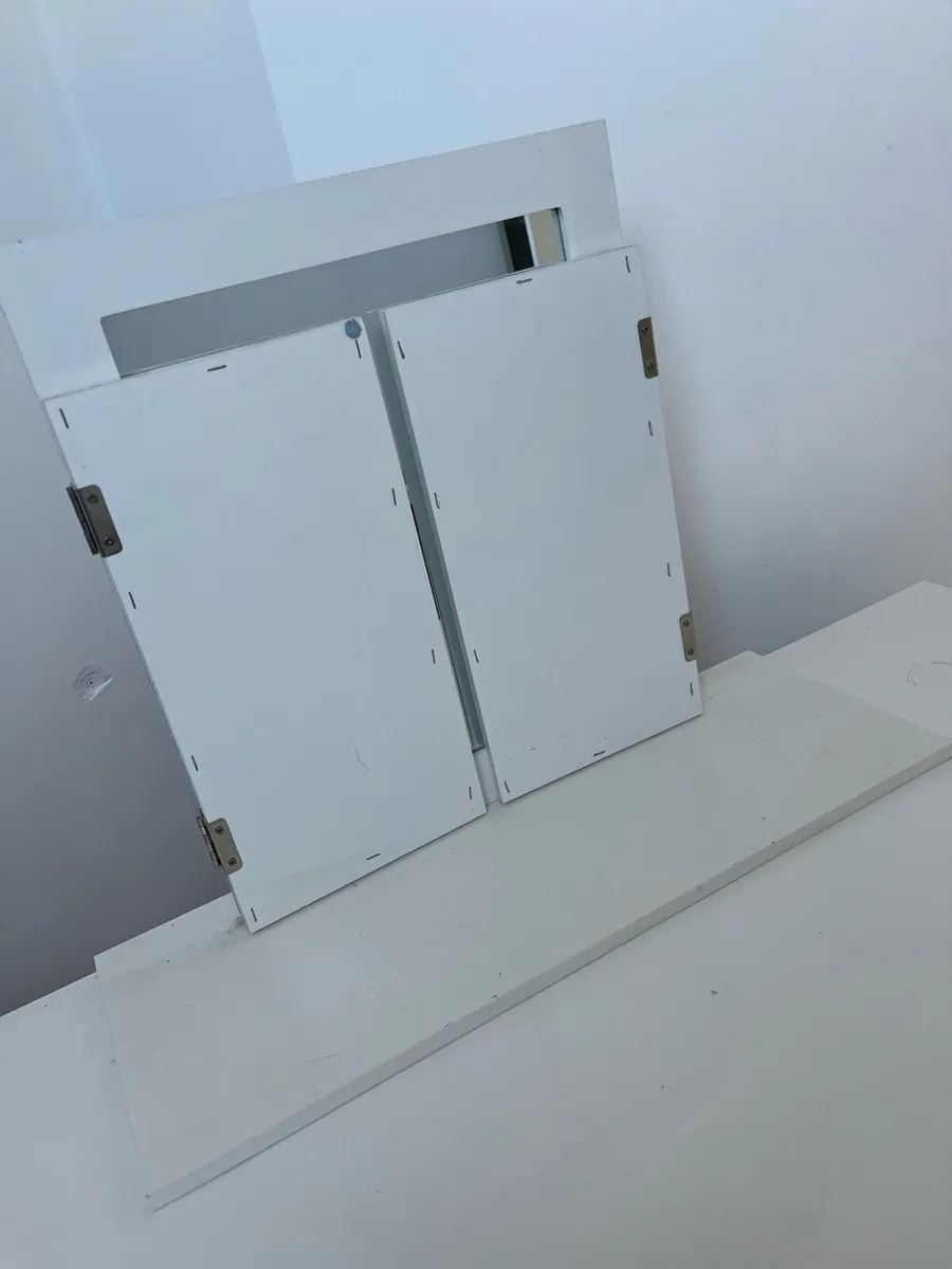 Vanity desk - Image 4