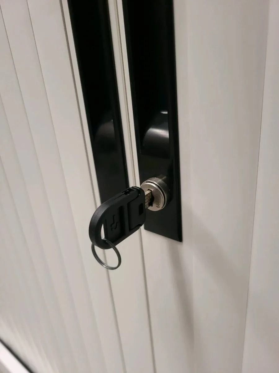 Storage Units With Keys. Mint Condition. - Image 3
