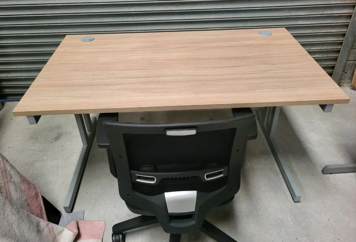Brand New Office Desks. 1400mm x 800mm - Image 4