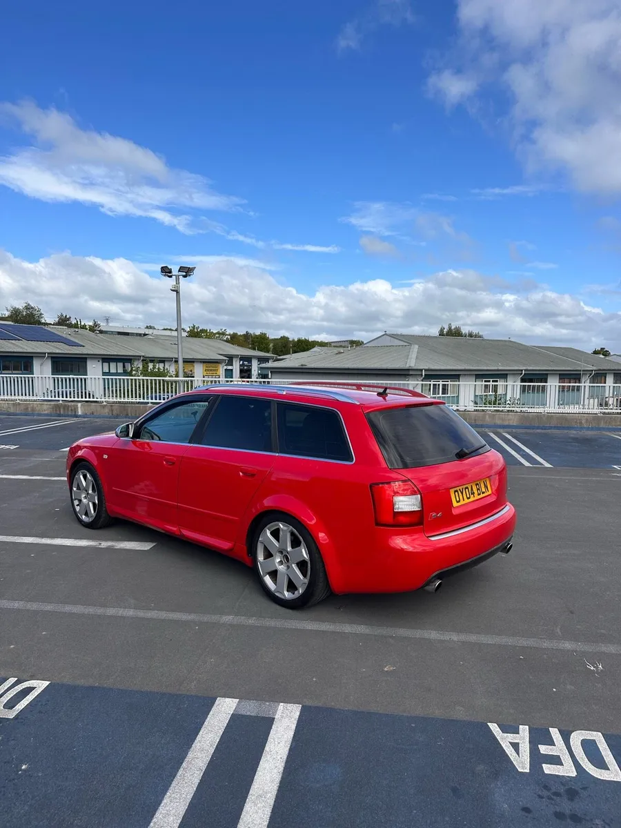 Audi S4 4.2 v8 Quattro manual - Image 4