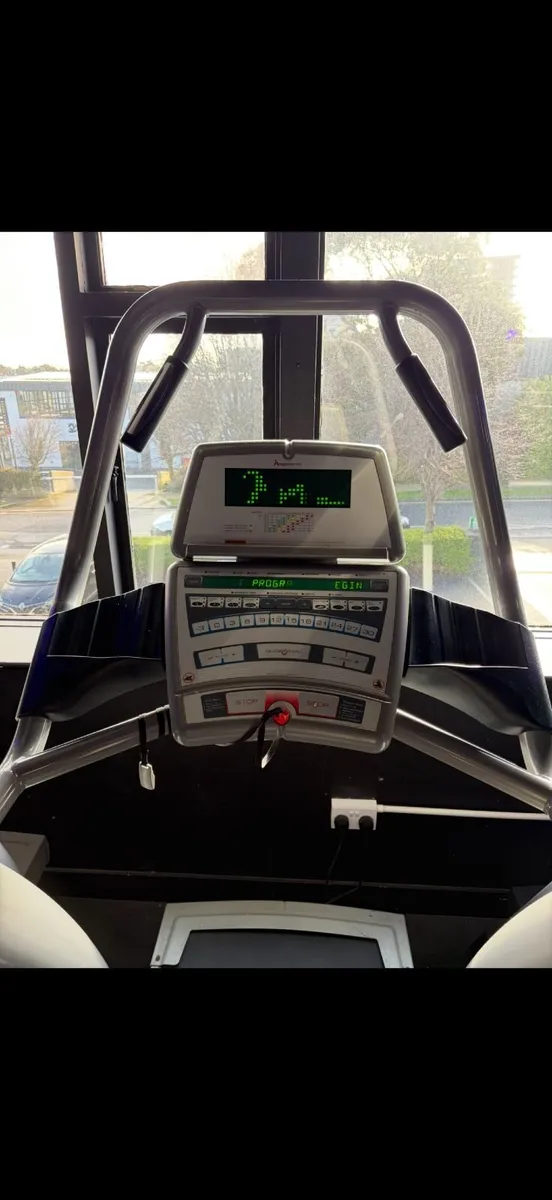 Free Motion Incline Treadmill Trainer - Image 2