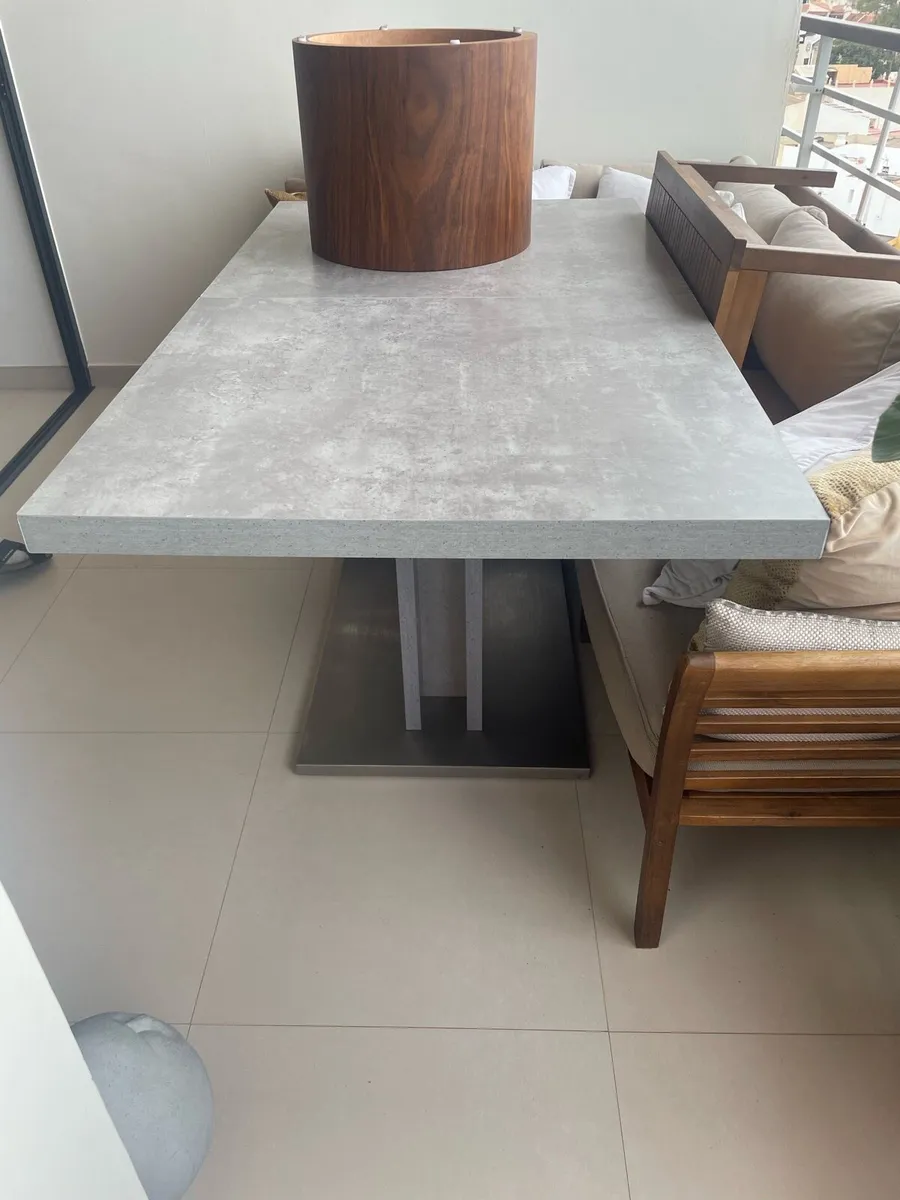 Dining table - Image 3