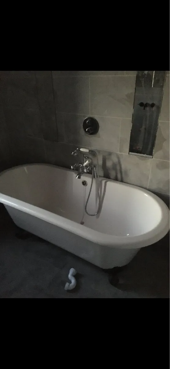 Free standing bath - Image 2