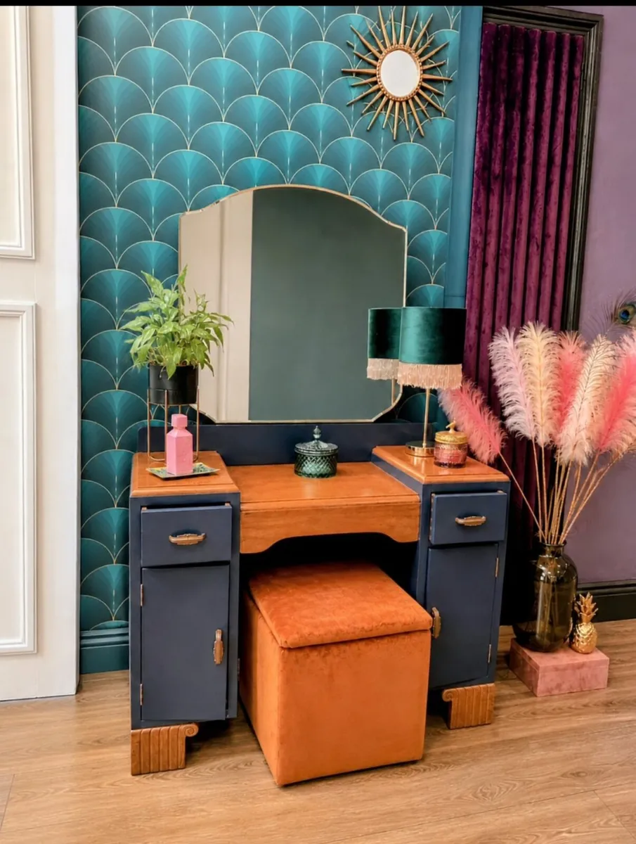 Dressing vanity - Image 1