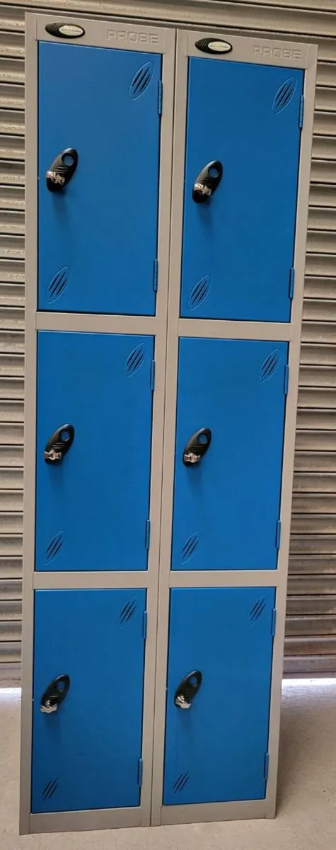 Bank Of 6 Extra Deep Lockers. Excellent Condition. - Image 2