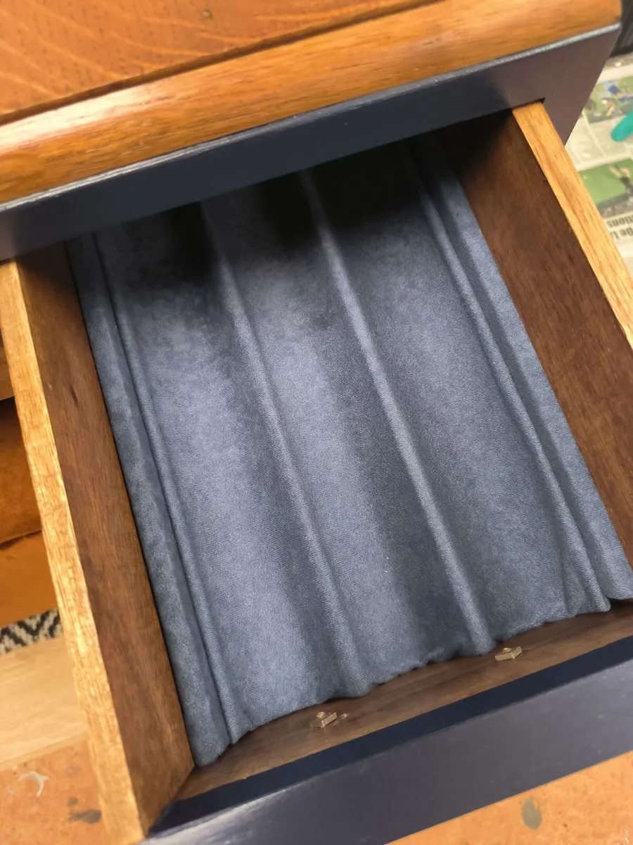 Dressing vanity - Image 4