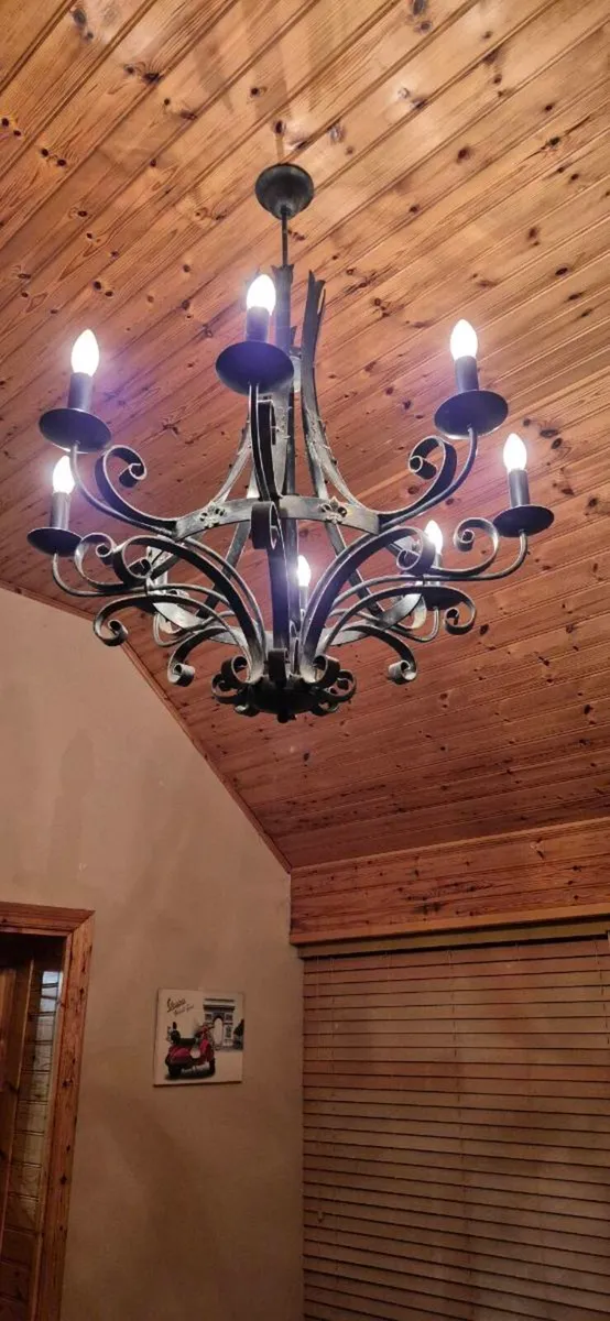 Chandaier - Image 1