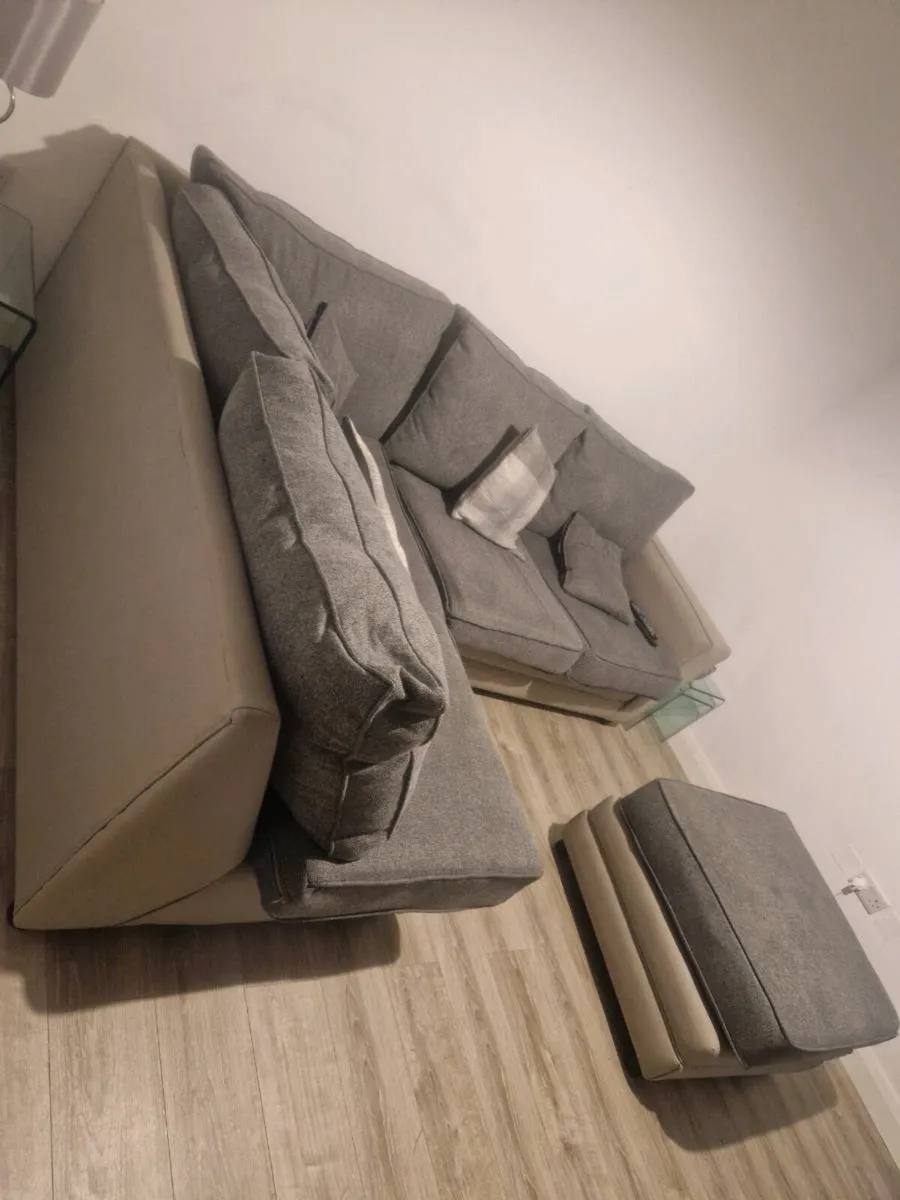 Corner sofa - Image 1
