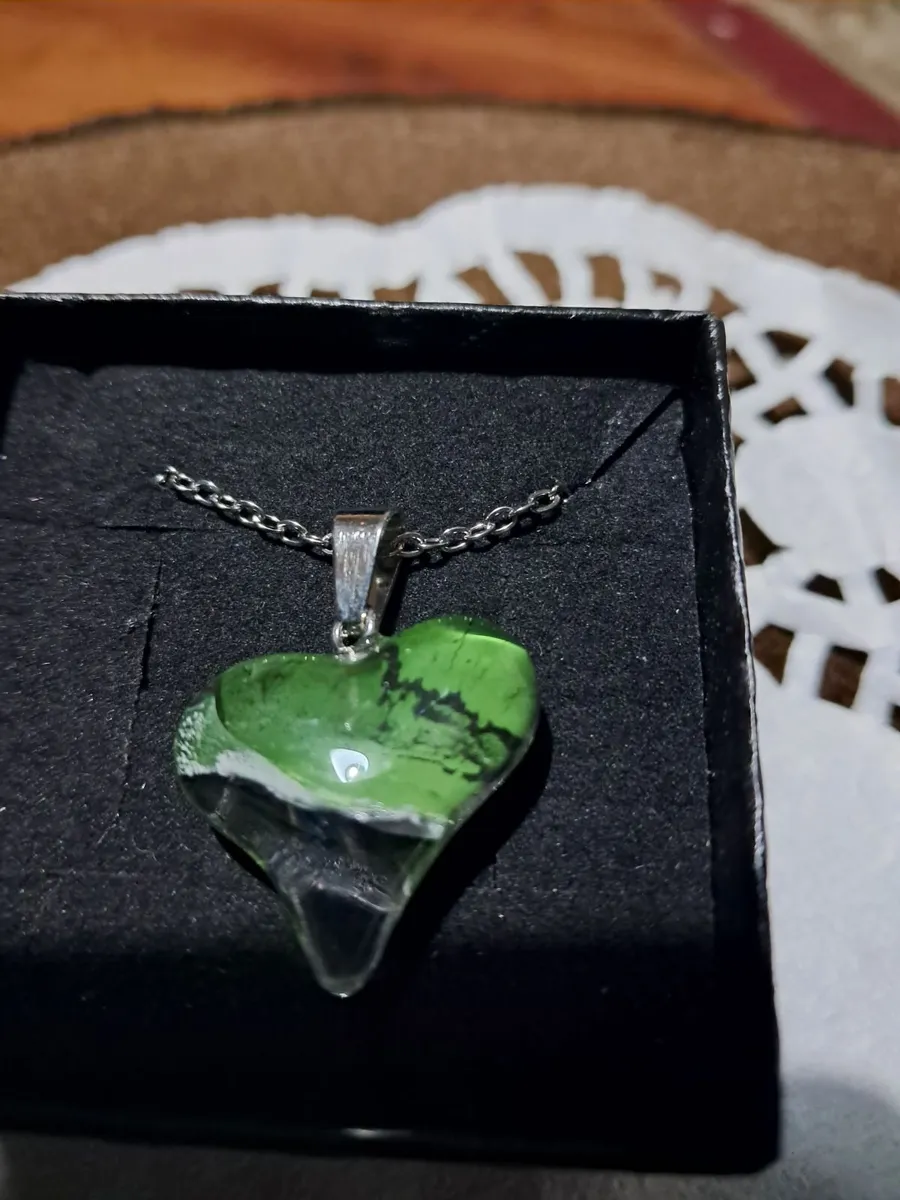 Jewellery - Image 1
