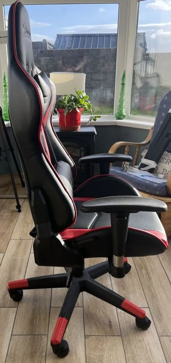 Desk and chair - Image 2