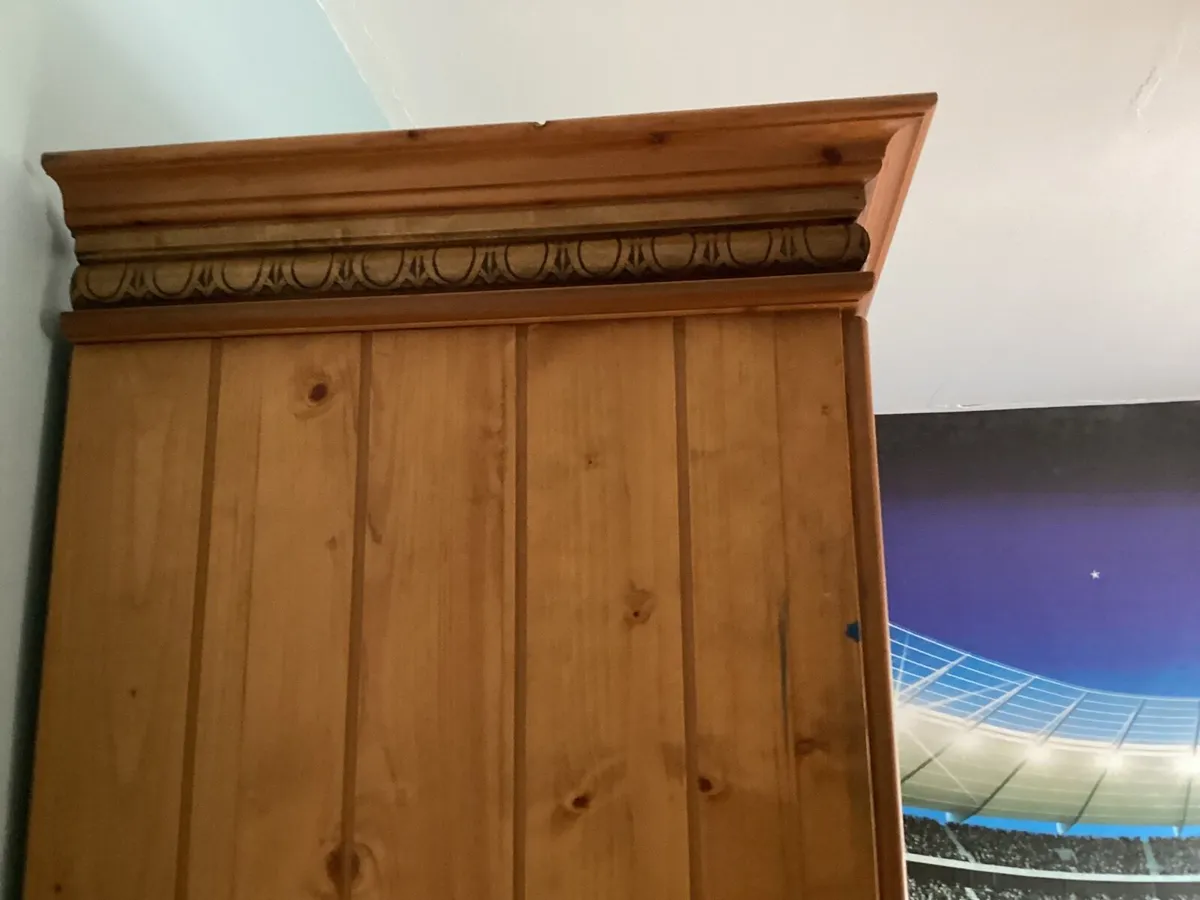 MDF pine veneered wardrobe and chest of drawers - Image 4