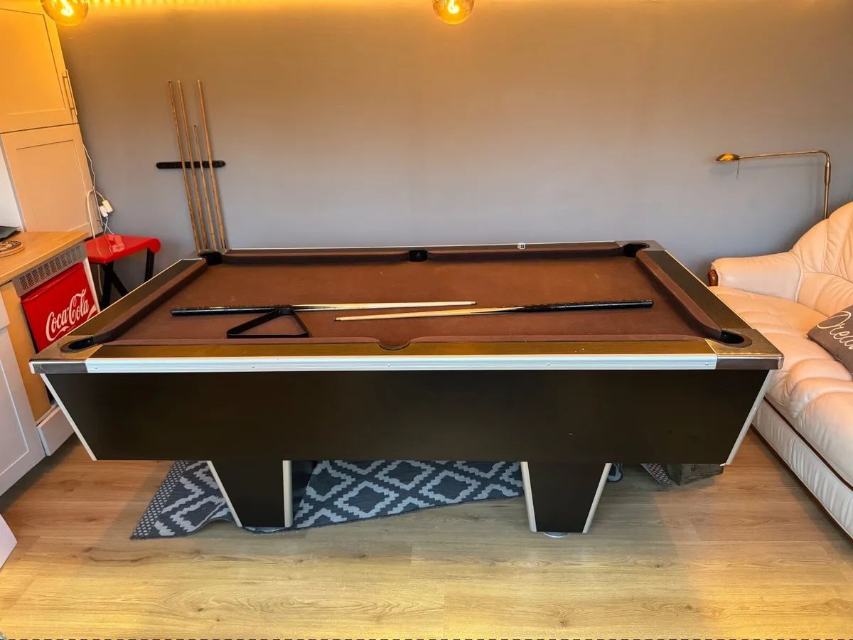 Pool table - Image 4