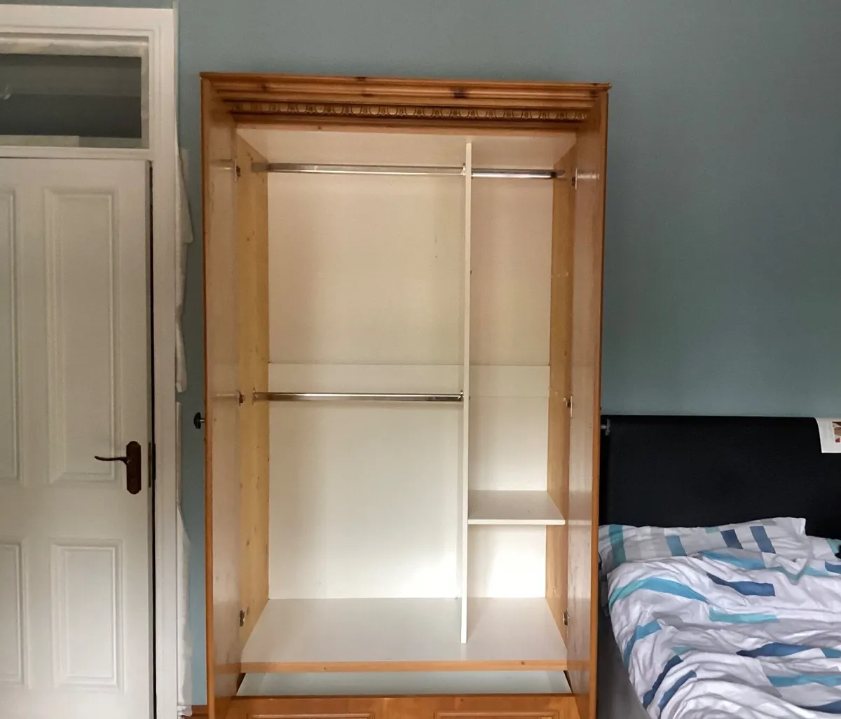 MDF pine veneered wardrobe - Image 4