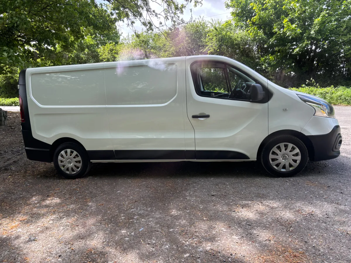 Renault Trafic 2017 - Image 4