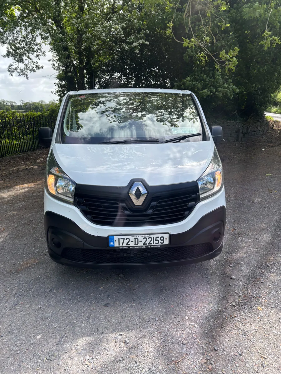Renault Trafic 2017 - Image 2