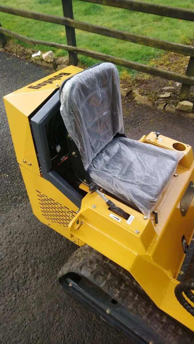 BOBDOG TRACKED MINI SKIDSTEER - Image 3