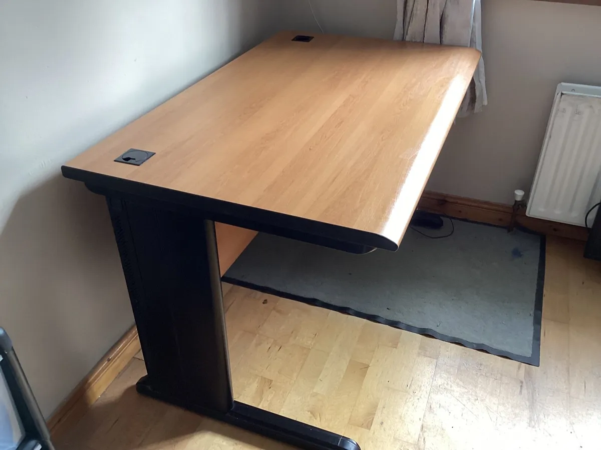 Office desk/study desk - Image 4