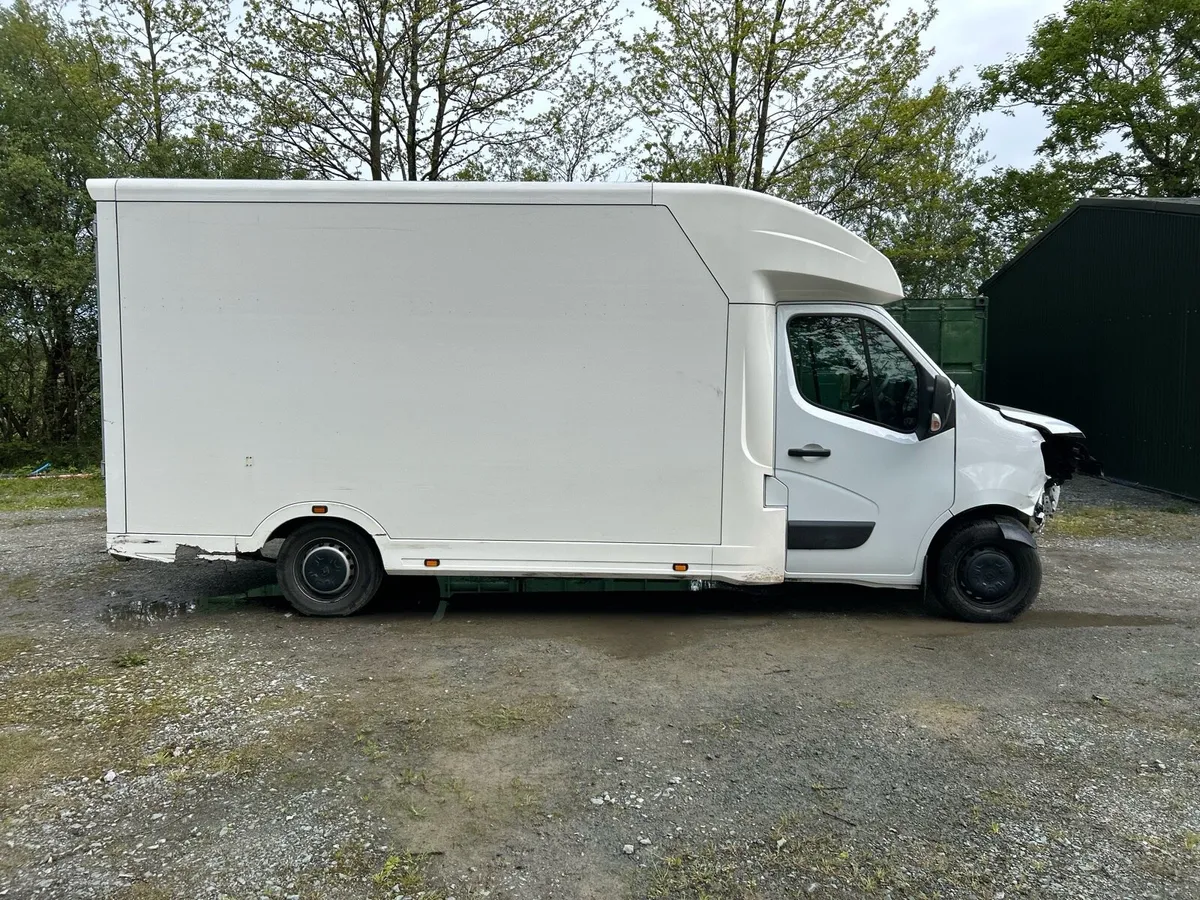 Renault master 2023 - Image 1