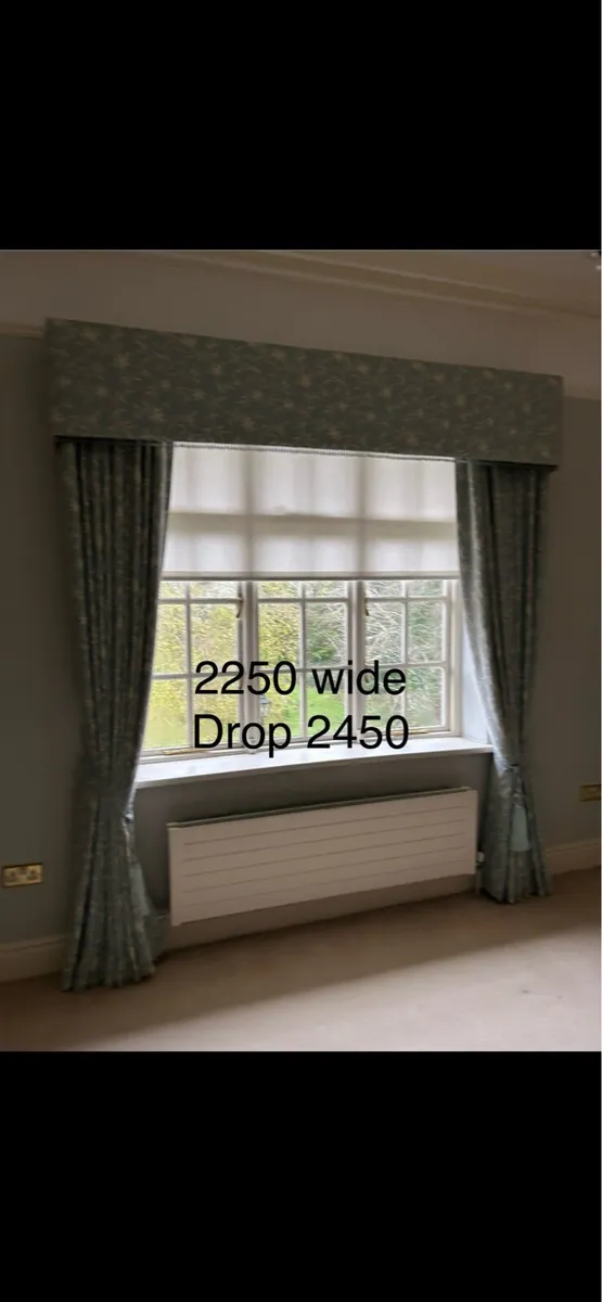 Curtains and Bespoke Pelmet - Image 2