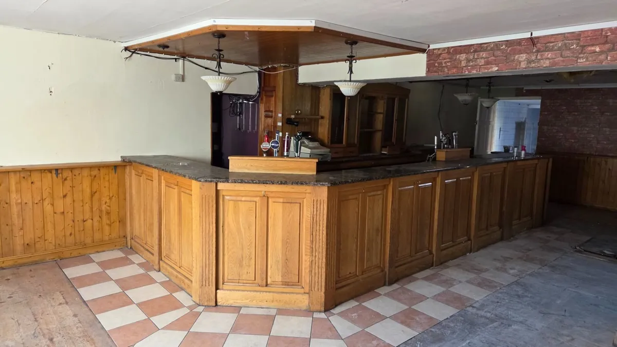 Irish Pub Bars For Sale – Solid Oak & Granite Tops - Image 1