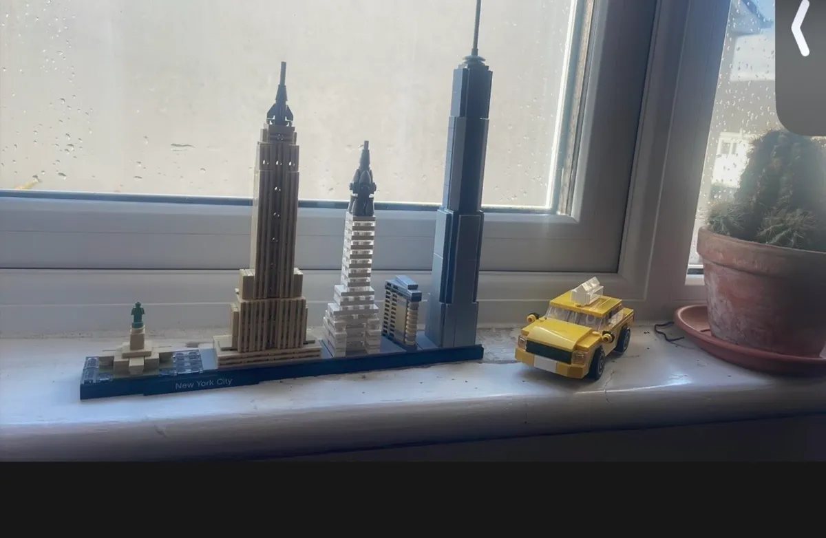 Lego Architecture New York + Yellow Taxi