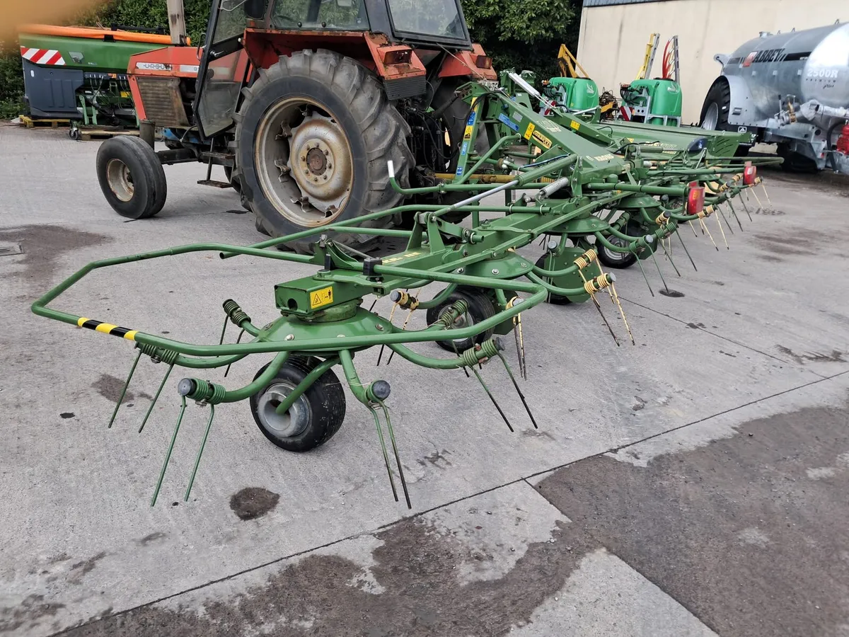Krone 6 Rotor Tedder - Image 1