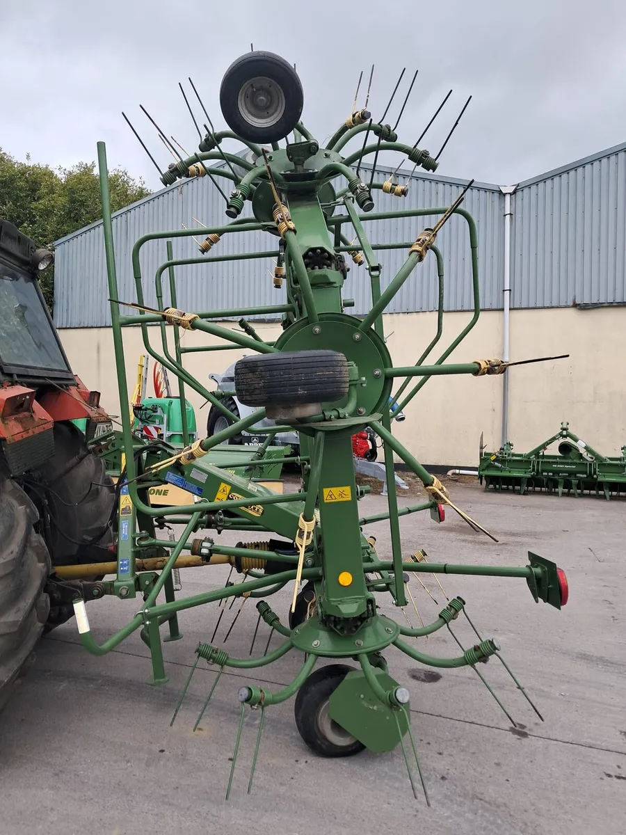 Krone 6 Rotor Tedder - Image 3