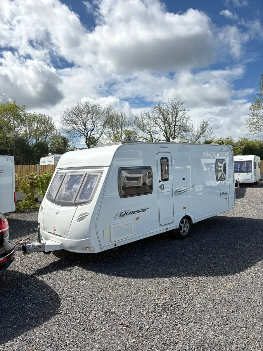 Lunar Quasar 4 Berth Fixed Bed Caravan - Image 1