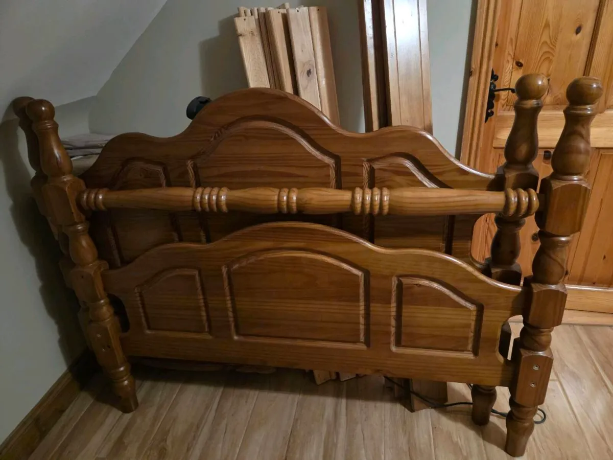 Pine bed frame - Image 2