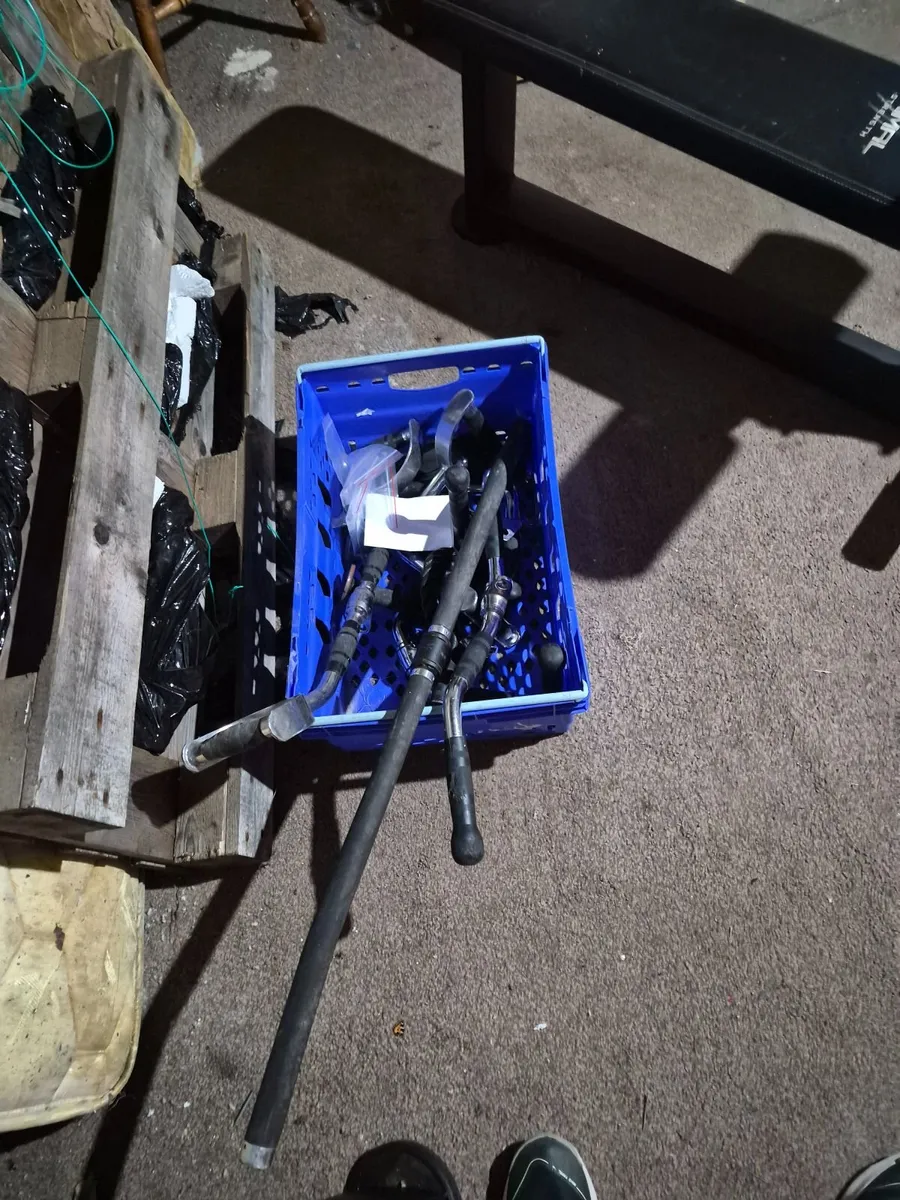 Lat pulldown/ Low row cable machine - Image 2