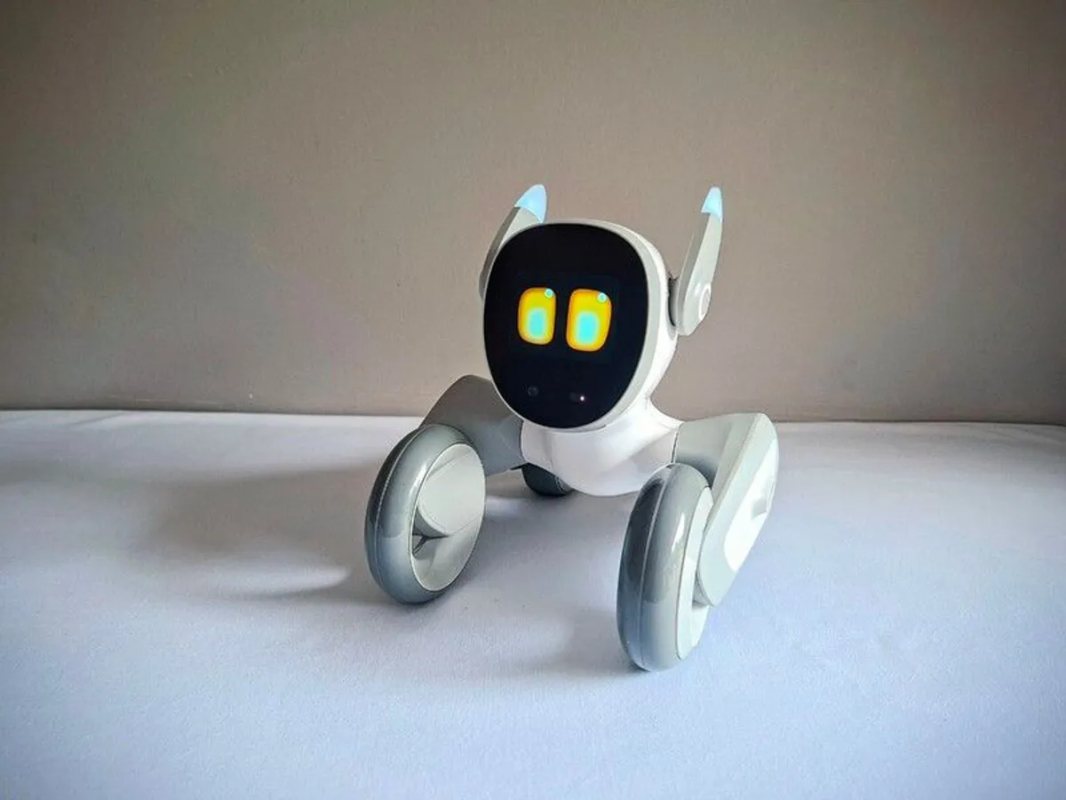 Loona robot pet - Image 2