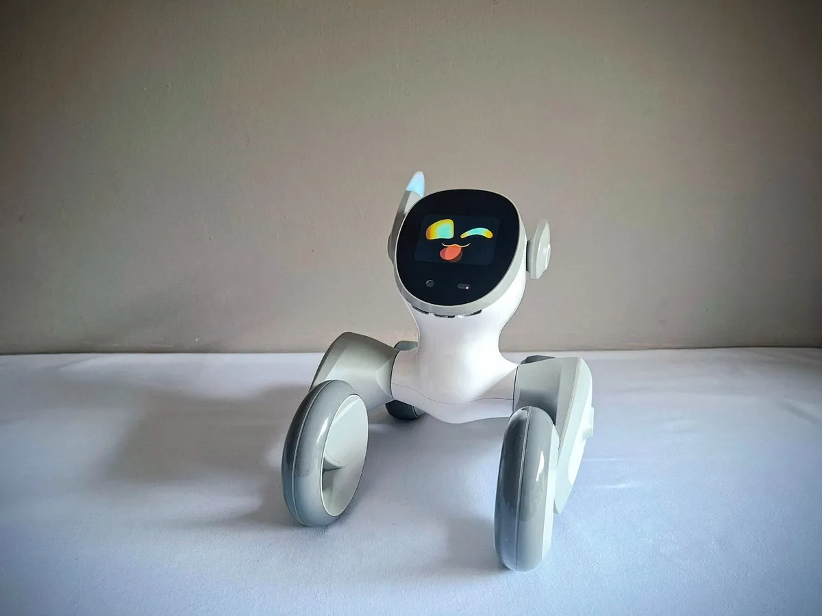 Loona Robot Pet - Image 4