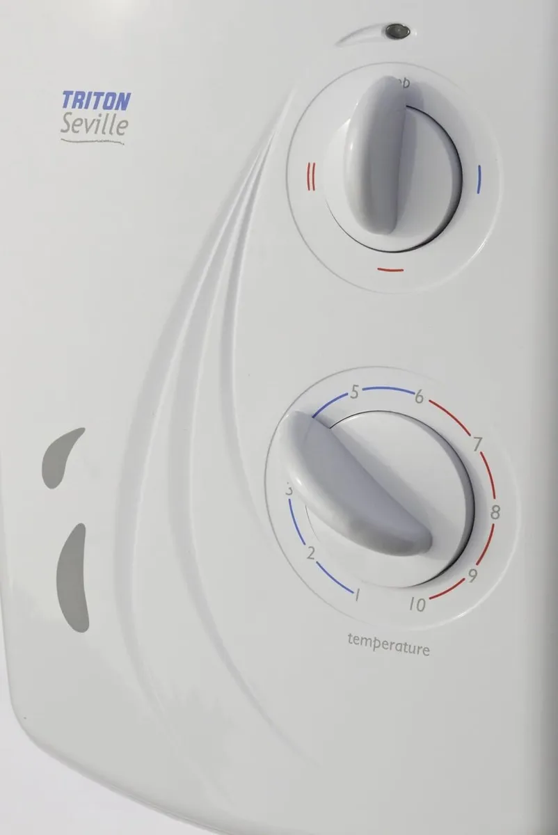 MOSV07SG Seville Universal Electric Shower 7.5 KW - Image 3
