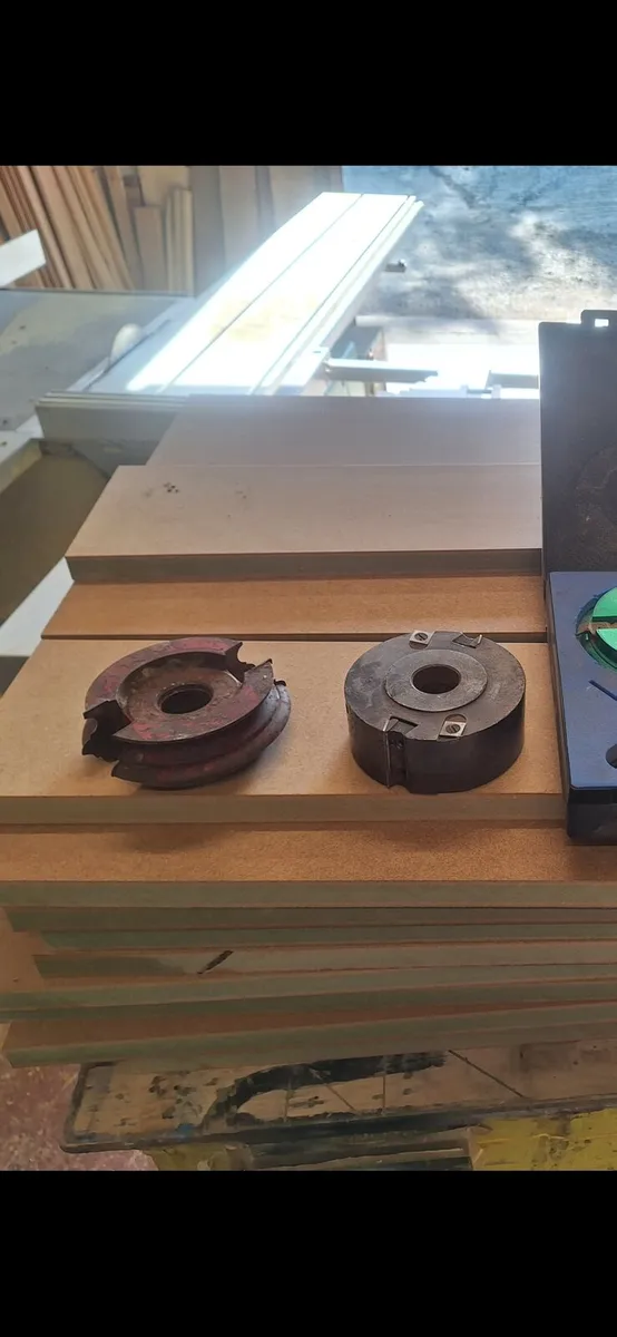 Spindle and router cutters - Image 3