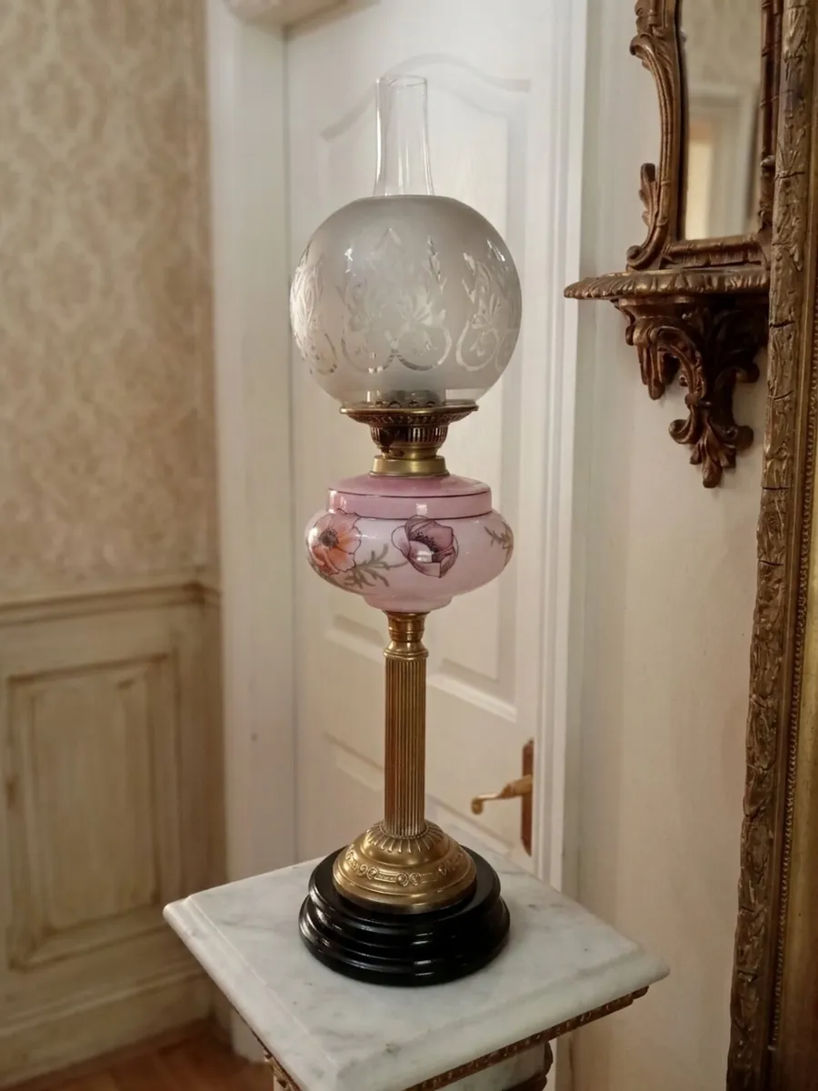 Antique veritas oil lamp - Image 2