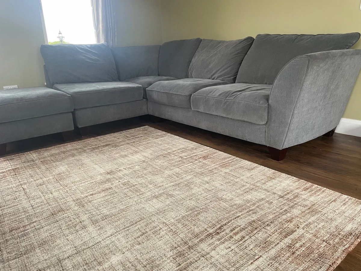 L shaped sofa - Image 3