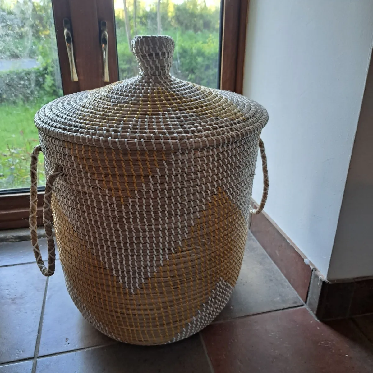 Laundry basket