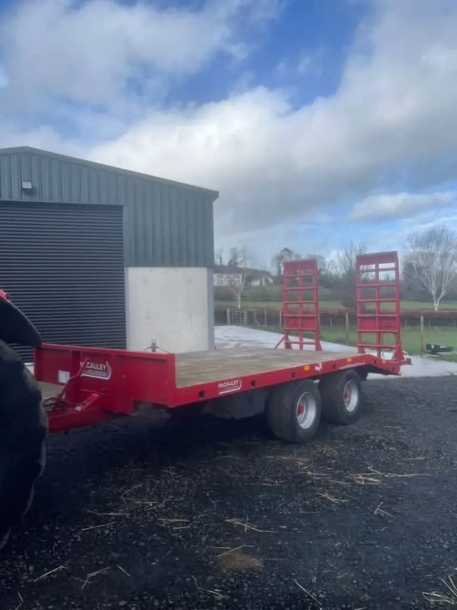 Low loader - Image 1