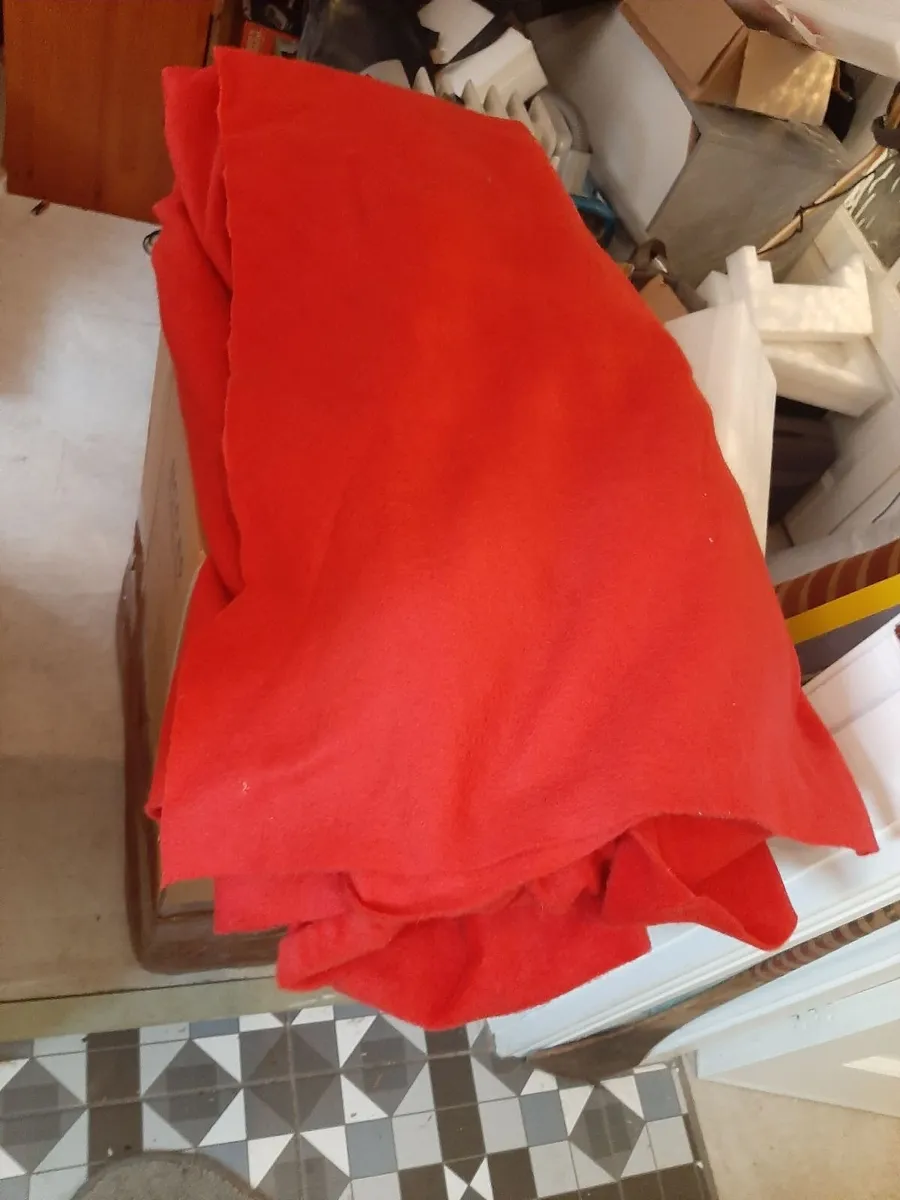 10 Sq, meters of Red carpet lining . - Image 1