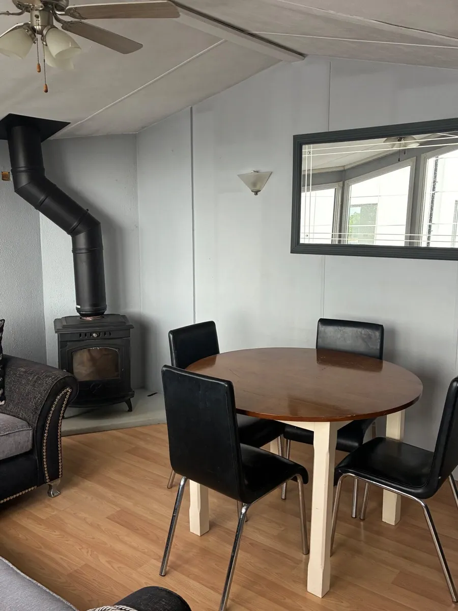 Mobile Home - Image 3