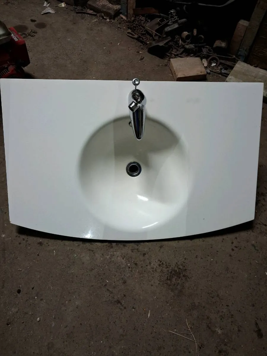 Bathroom Sink with Mixer Tap - Image 1