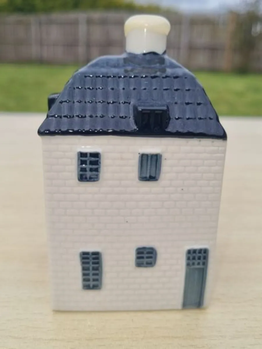 KLM Delft Blue Miniature Dutch House - Image 2