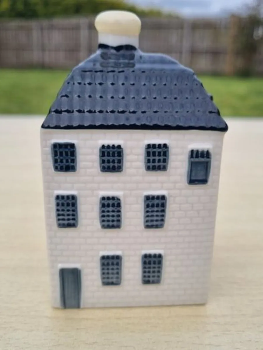 KLM Delft Blue Miniature Dutch House - Image 3
