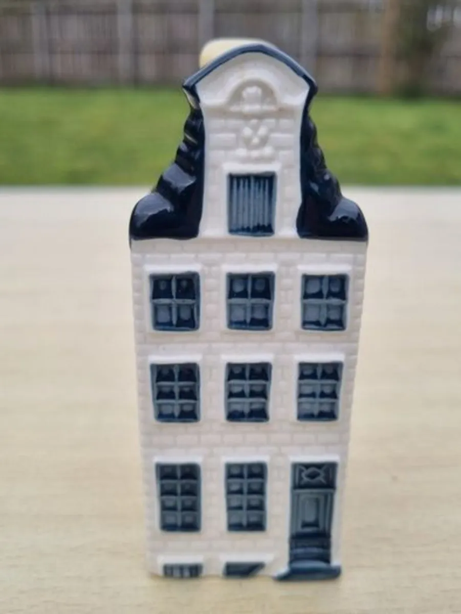 KLM collector's house with Delft Blue No. 59 - Image 1