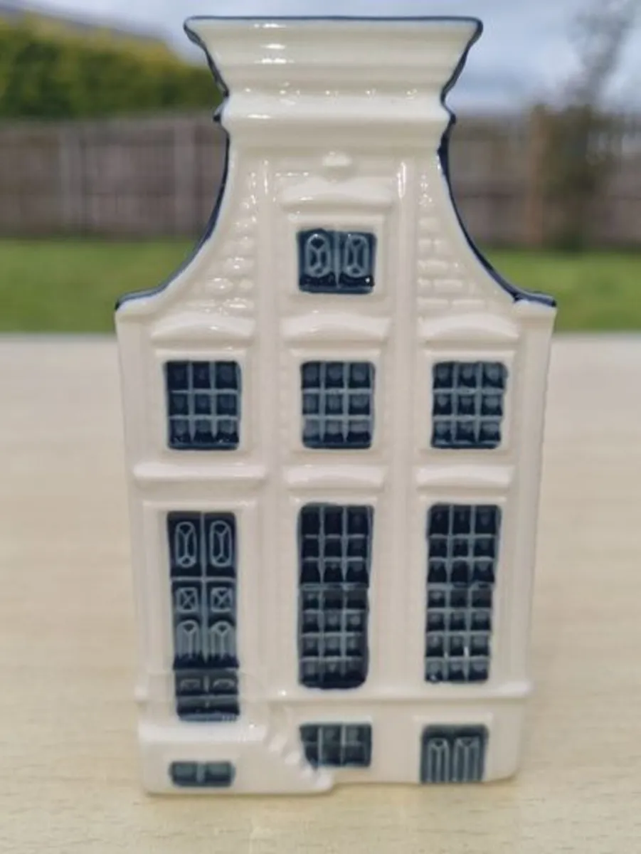 Miniature KLM House No. 63 - Image 1