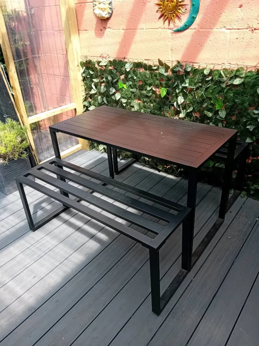 Garden table and 2 benches - Image 1